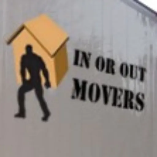 In or Out Movers Logo