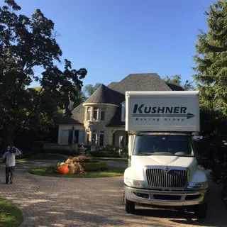 Kushner Moving Group Logo